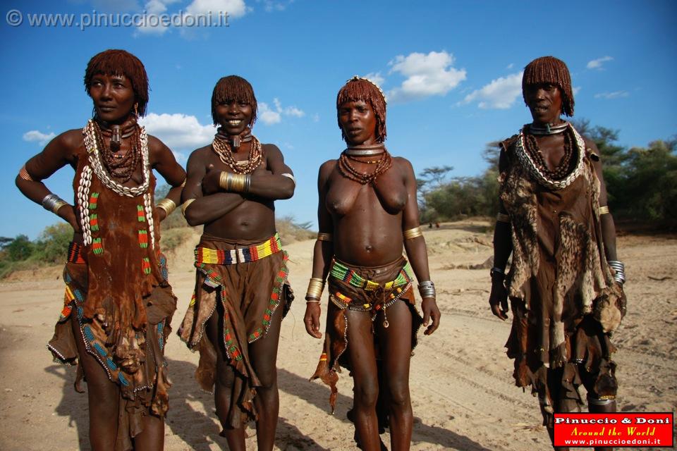 Ethiopia - Hamer con le quali abbiamo socializzato - 2.jpg